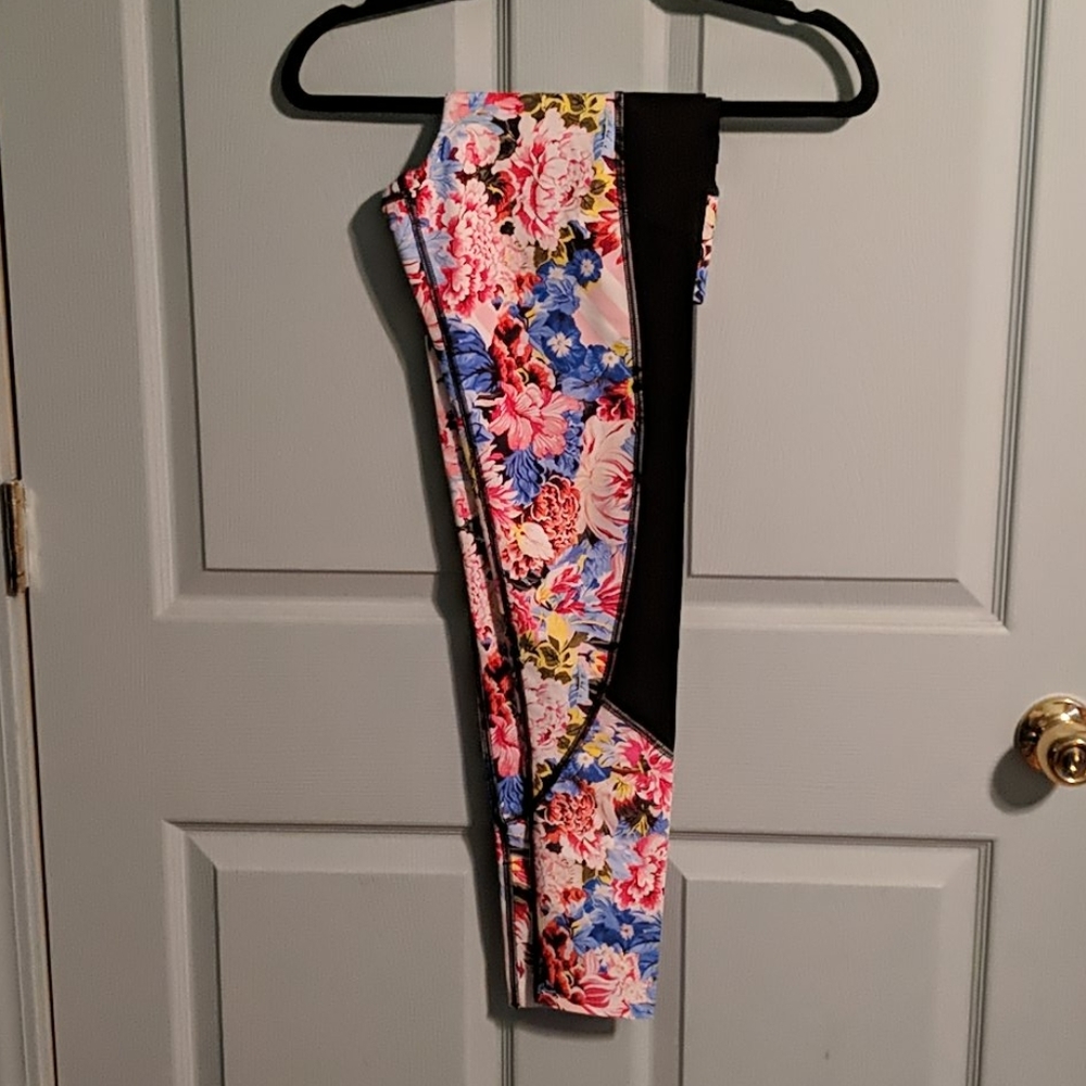 VS X Mary Katrantzou leggings